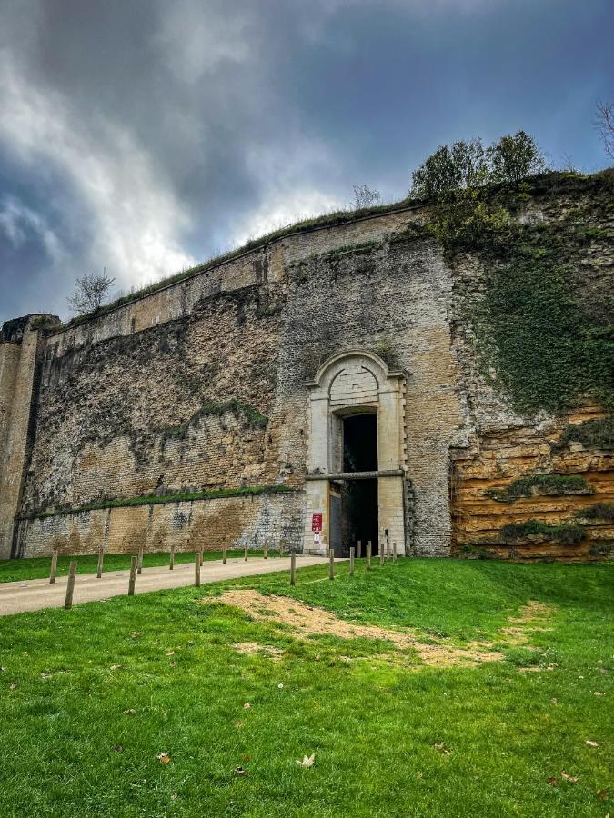 Hotel Le Chateau Fort De Sedan Exterior photo